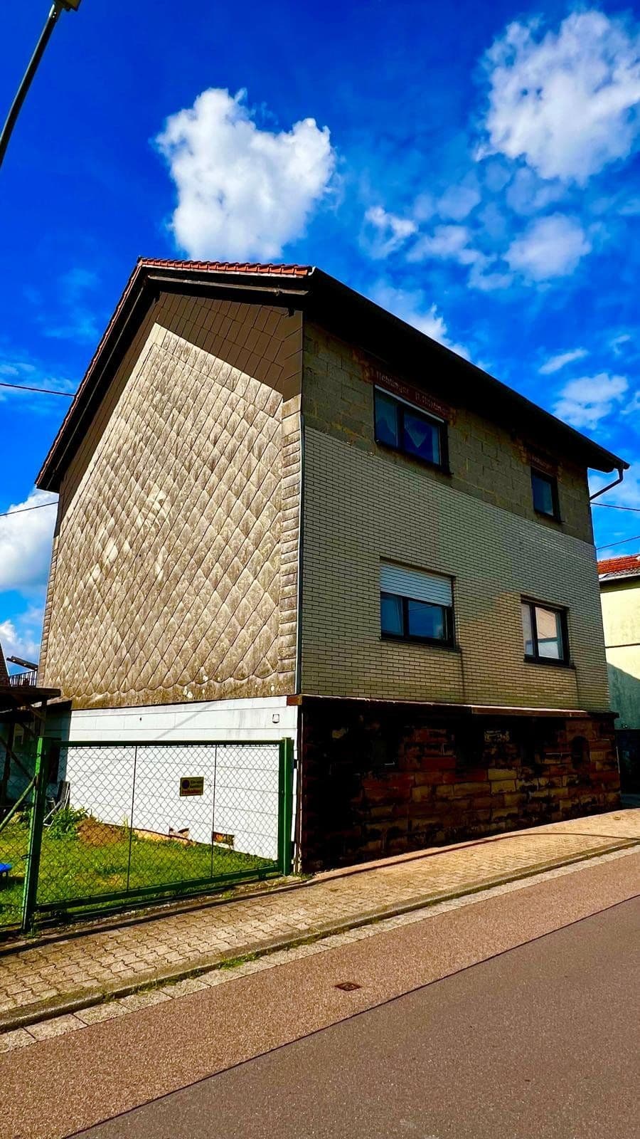 Zweifamilienhaus in Schiffweiler