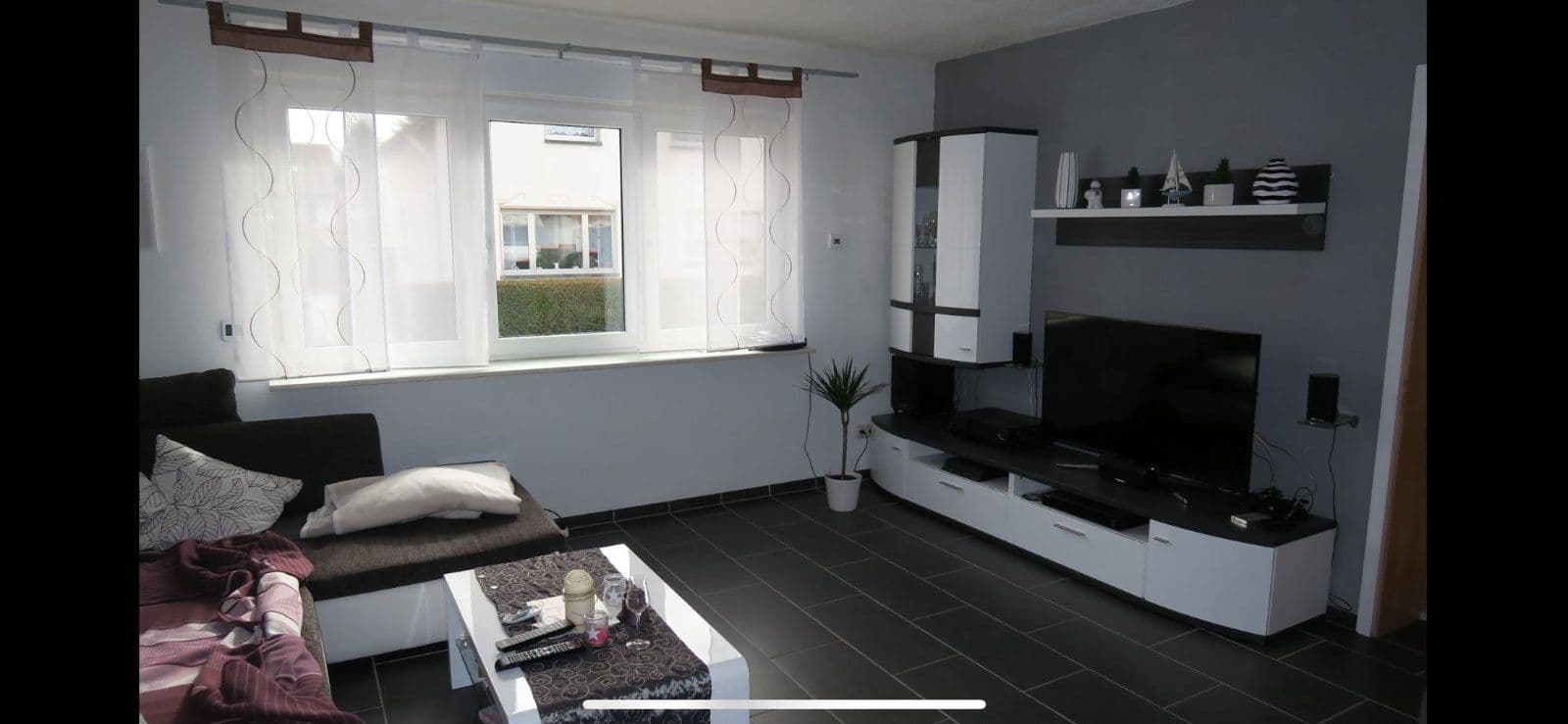 Gepflegtes Zweifamilienhaus in Neunkirchen-Wiebelskirchen — Bild 3